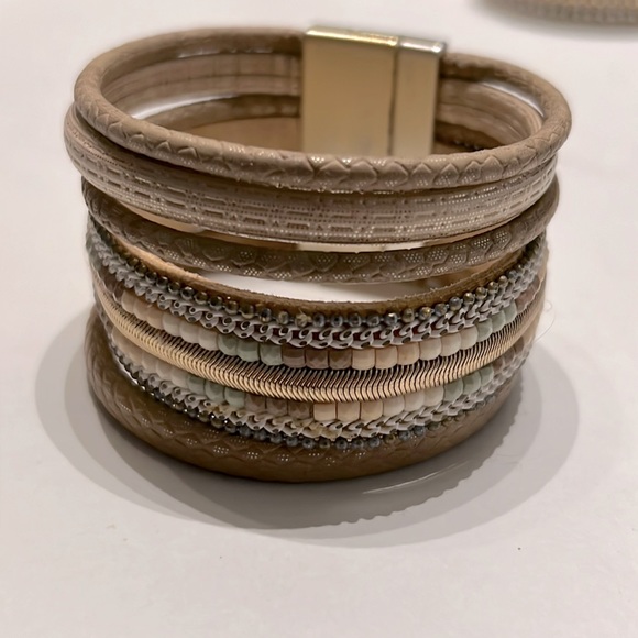 Tan and Gold Leather Wrap Bracelet Francesca’s - Picture 2 of 2